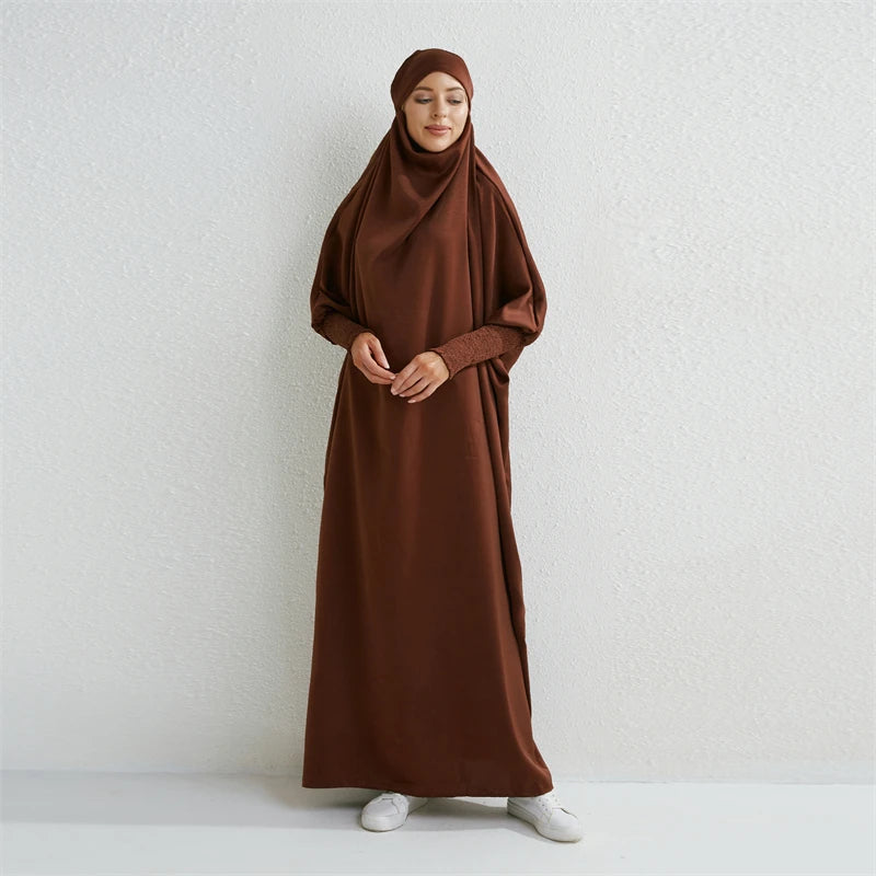 Abaya à Capuche — Coupe Ample, Manches Smockées